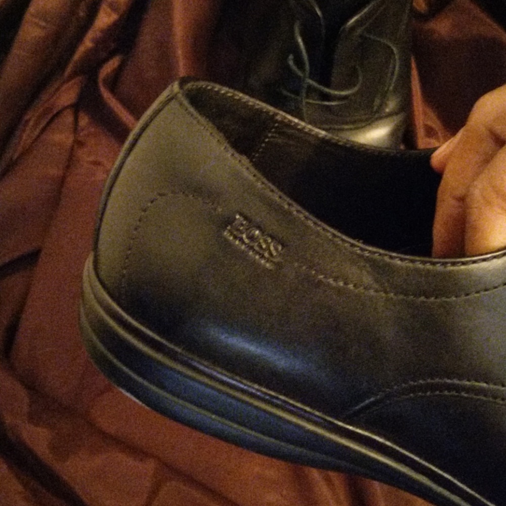 Shoes - Picture 3 of 4